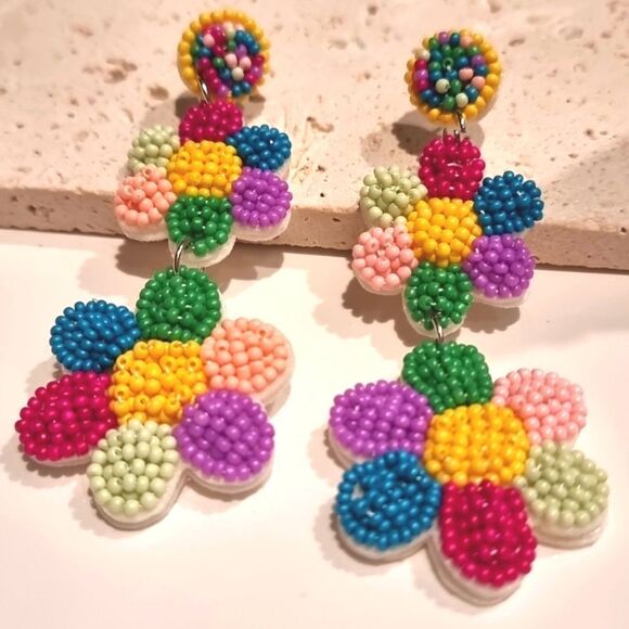New ANTHRO Colorful Beaded Flower Earrings - Picture 5 of 8